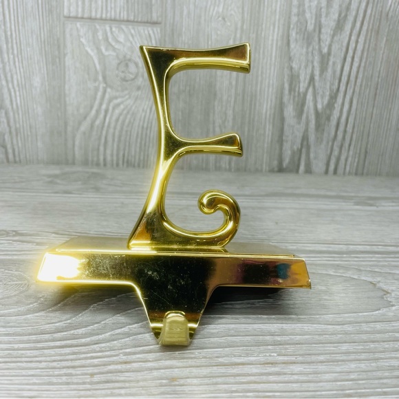 Pottery barn gold tone heavy shelf stocking hook Christmas decorations “ E “ - Picture 5 of 7